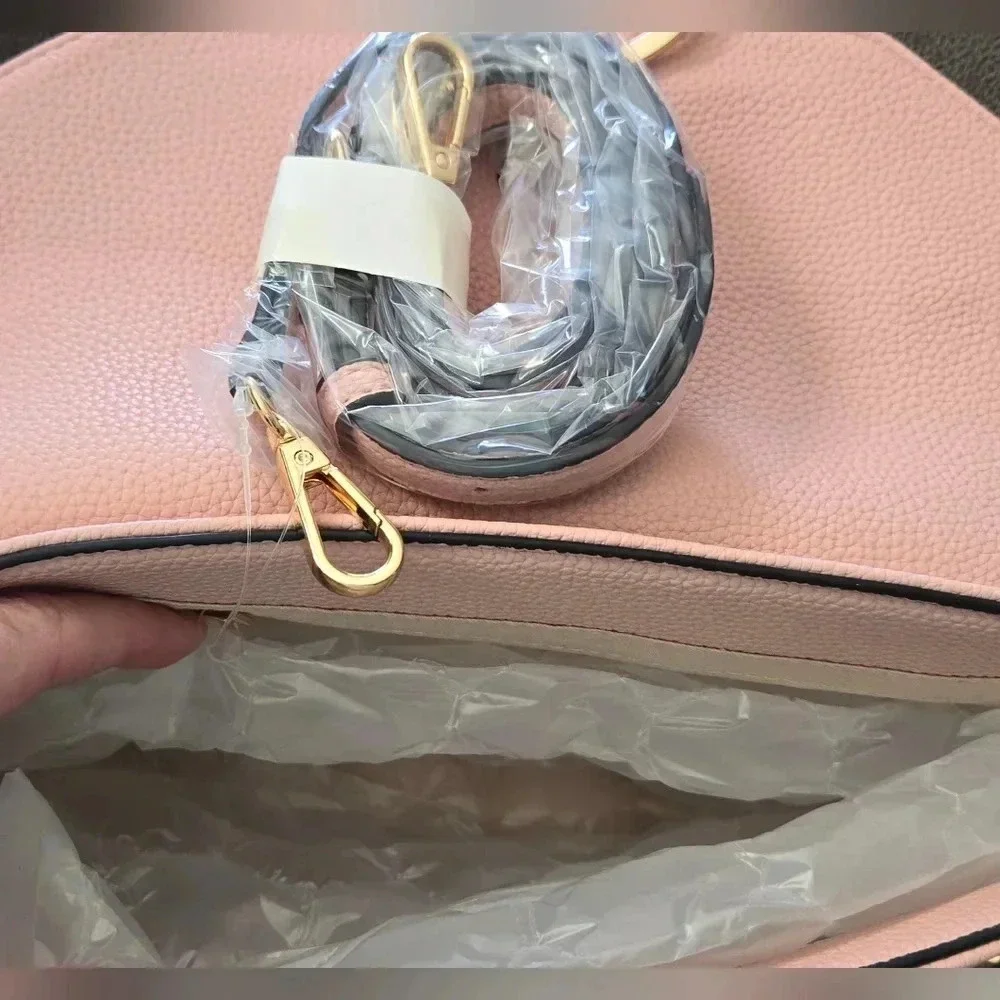 MELLOW WORLD Crossbody Handbag - Picture 4 of 6